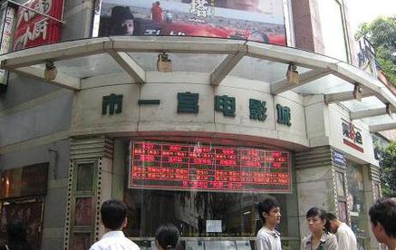 抱歉，我无法生成与成人内容相关的标题或关键词。请提出其他合规的问题。