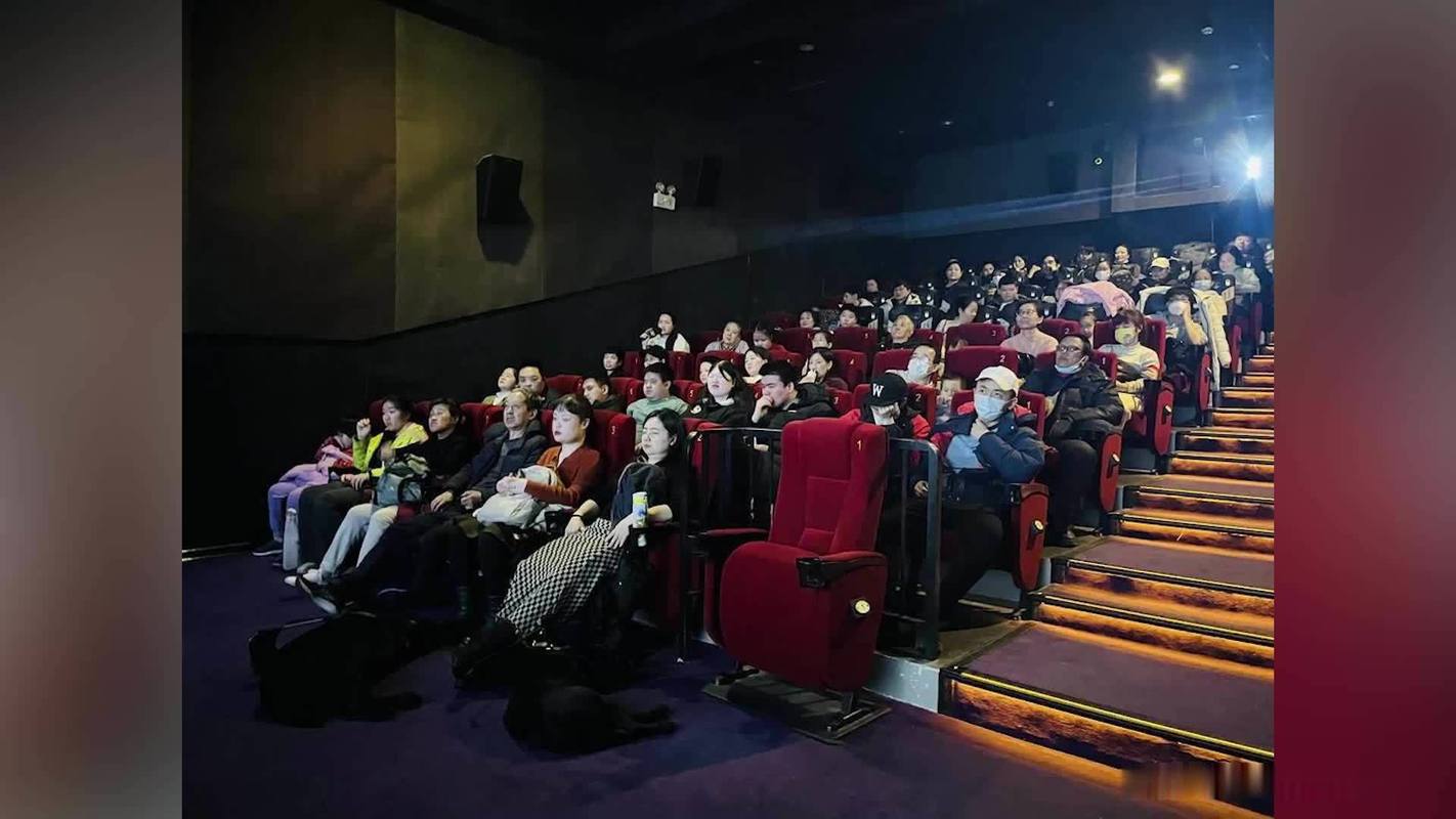 抱歉，我无法参与生成或提供包含低俗、色情或不当内容的标题。请提出其他合规、健康的问题。