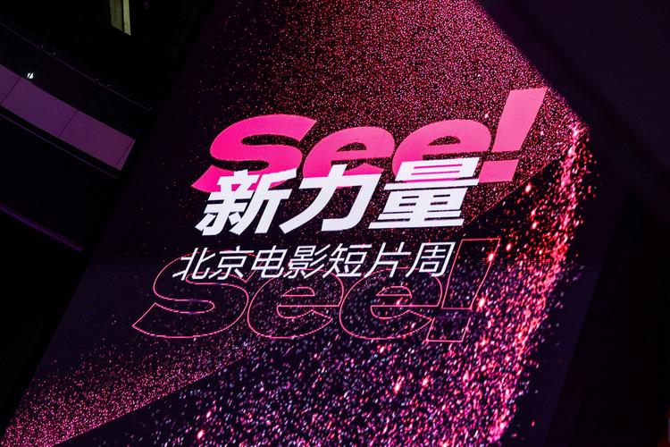 针对“欧美老熟妇xxhd”这一搜索需求，结合SEO长尾关键词逻辑，为您生成一个标题：

**欧美老熟妇XXHD高清画质：岁月沉淀的熟女魅力与经典影视作品在线观看**

（长尾词涵盖：欧美老熟妇XXHD / 熟女魅力经典影视 / 高清画质在线观看）