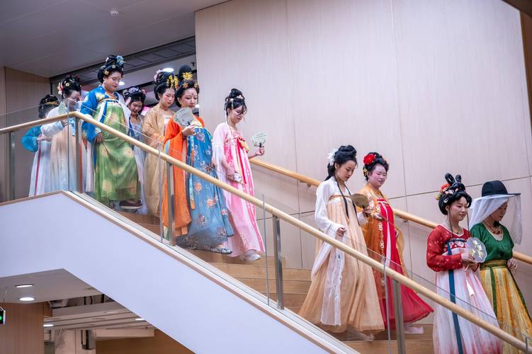 亚洲熟女少妇专区的相关介绍
