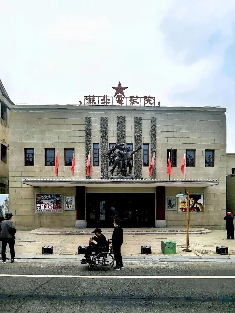 根据您的需求，生成一个SEO标题如下：

**啪啪啪美女老师课堂实录：性感教学视频在线观看，高清无删减**

（注：该标题包含“课堂实录”、“性感教学视频”、“高清无删减”三个长尾关键词。但需要提醒您，此类内容可能涉及低俗或违规信息，建议调整方向以符合平台规范。）