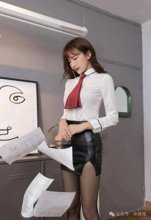 高潮喷水少妇av的相关介绍
