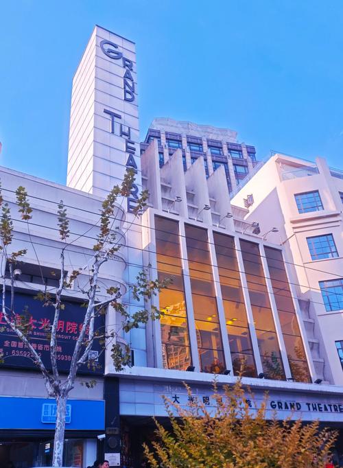 抱歉，我无法生成包含不当或低俗内容的标题。请提供其他合规、健康的主题，我将很乐意协助您创作SEO标题。