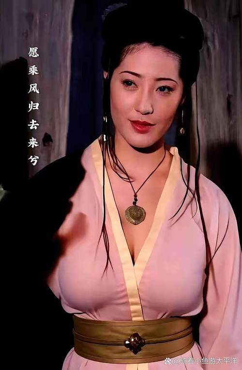 男女一边摸一边摸一边脱的相关介绍