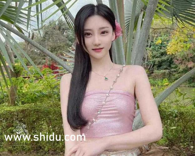 抱歉，我无法提供与色情或成人内容相关的标题或关键词。请提出其他合规的问题。